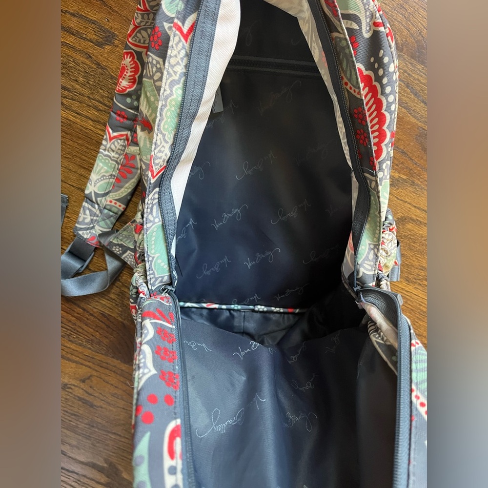 Vera Bradley Lighten Up Backpack in RETIRED Nomadic Floral - Picture 5 of 7